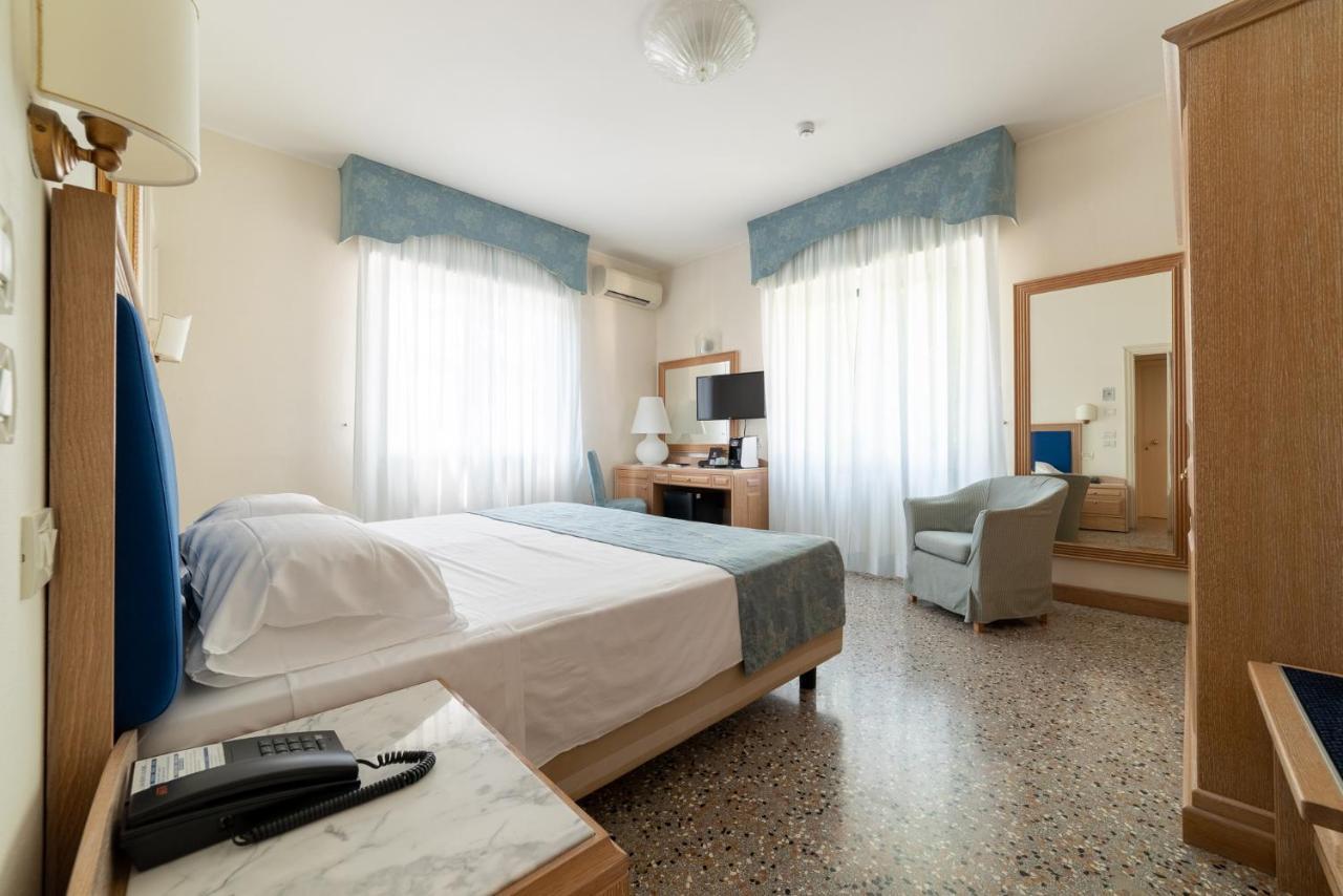 Hotel La Dependance By Casa Bianca Lido di Jesolo Exteriér fotografie